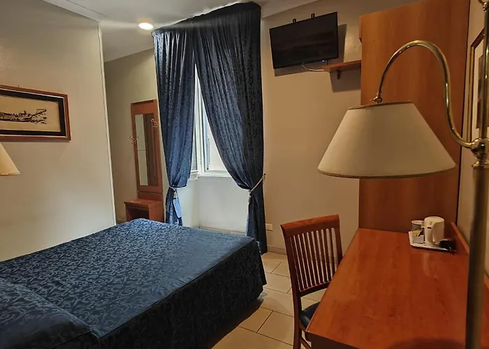 בית הארחה Domus Roxy 4*