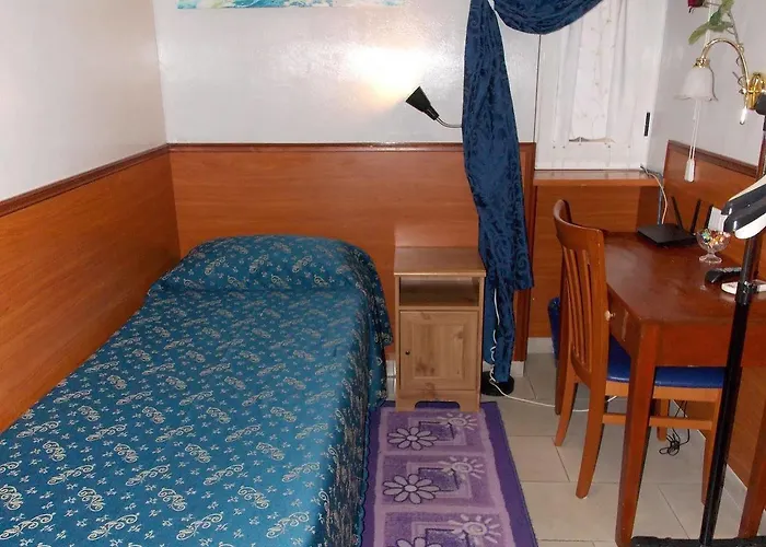 Domus Roxy בית הארחה 4*